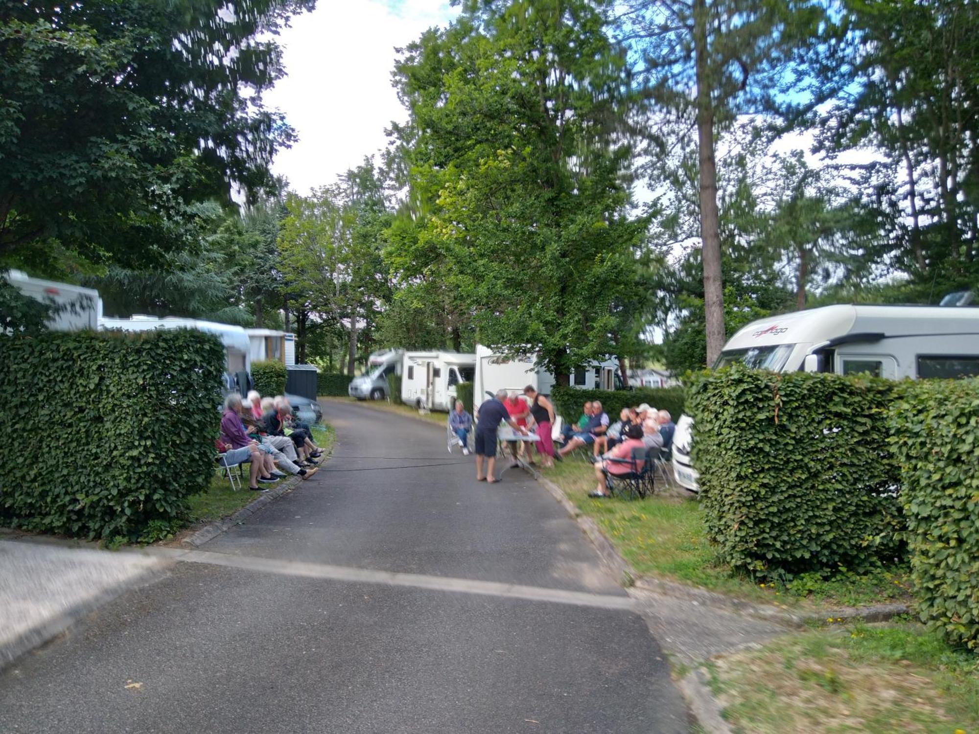 Camping Hurongues Pomeys Екстер'єр фото