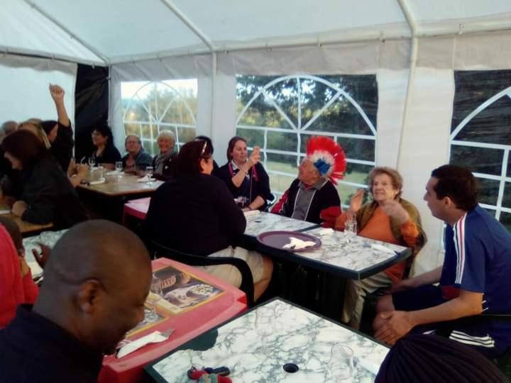 Camping Hurongues Pomeys Екстер'єр фото